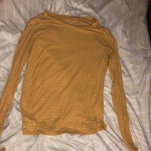 Large Mustard Yellow American Eagle Sweater